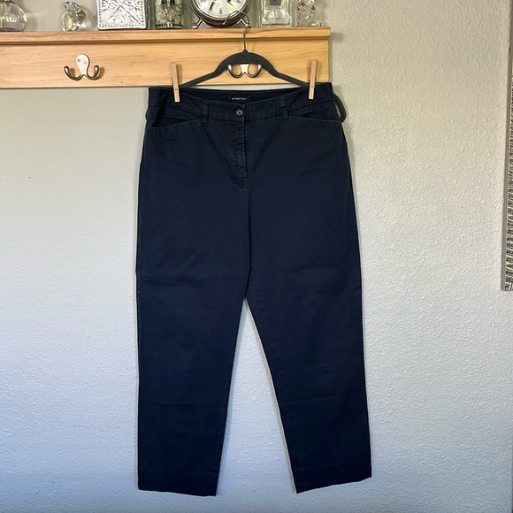 Jones New York signature capris - Picture 1 of 3